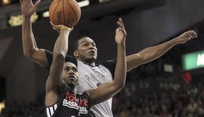  布克手感发烫太阳全民皆兵射落鹈鹕