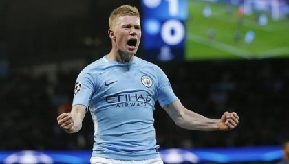  德布劳内伤愈复出，助攻帽子戏助曼城大胜  